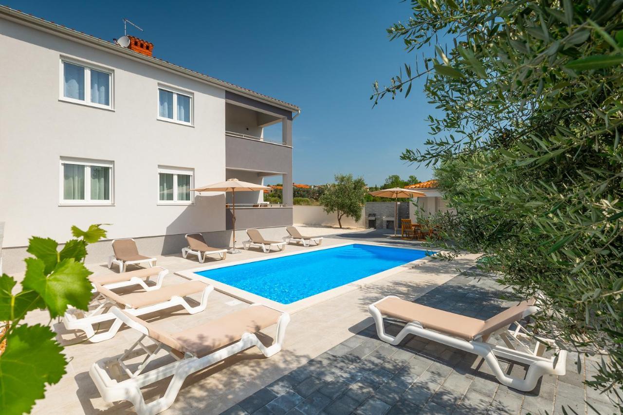 Apartments Medulin 2217 Bagian luar foto
