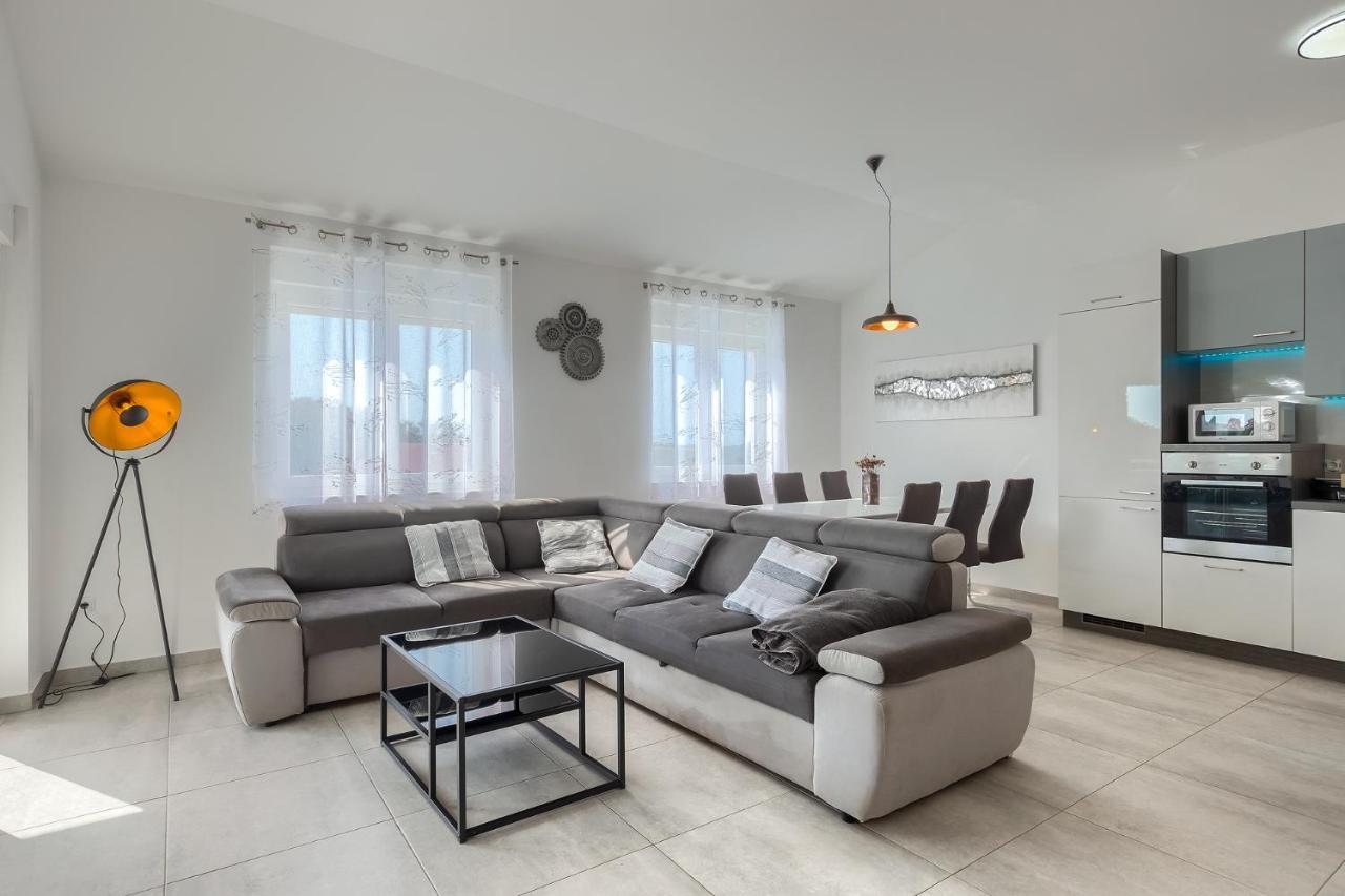 Apartments Medulin 2217 Bagian luar foto