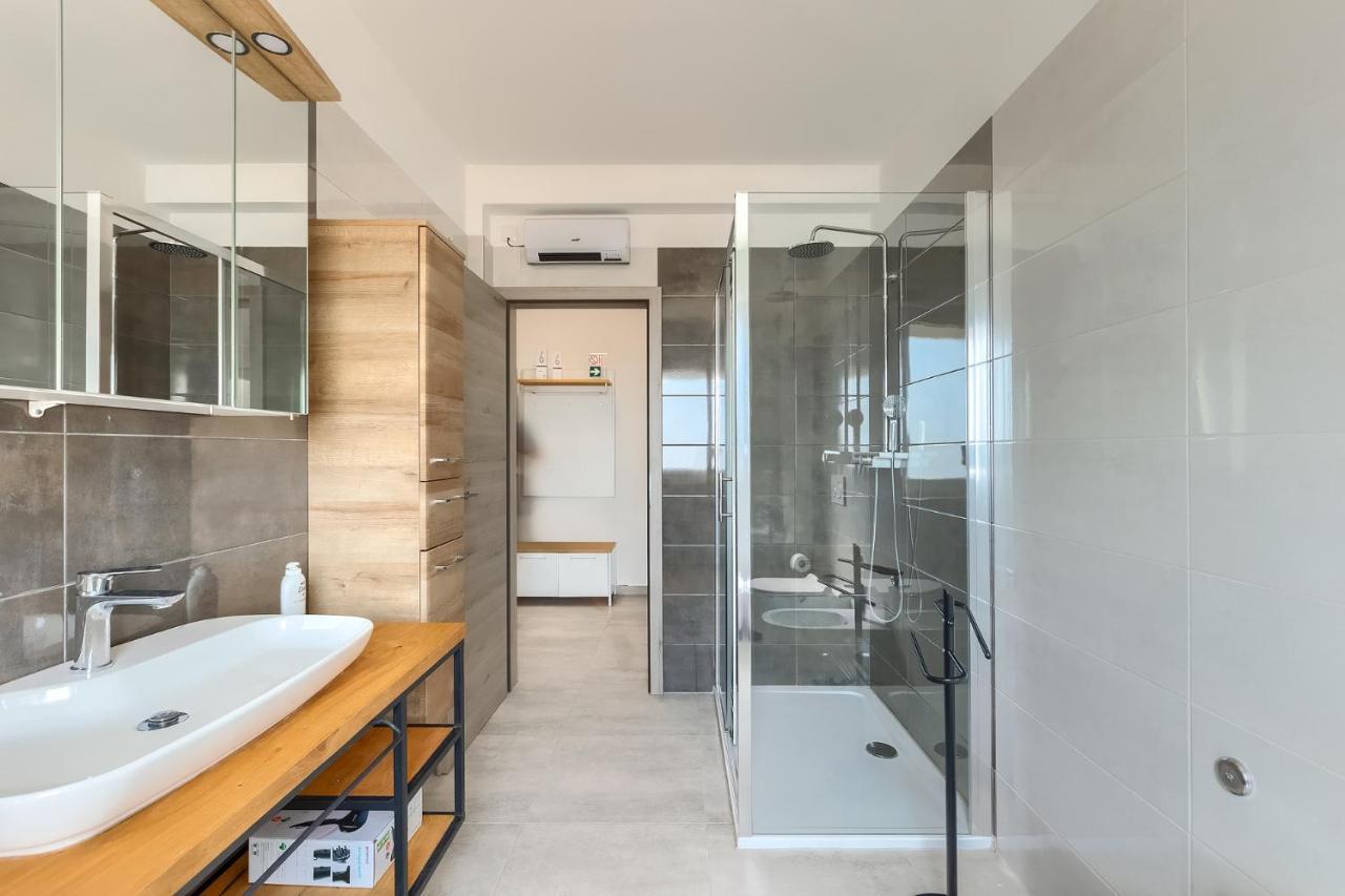 Apartments Medulin 2217 Bagian luar foto