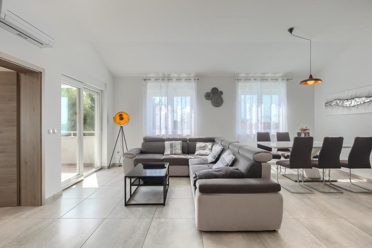 Apartments Medulin 2217 Bagian luar foto