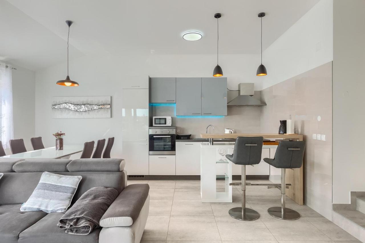 Apartments Medulin 2217 Bagian luar foto