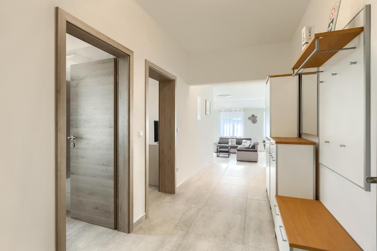 Apartments Medulin 2217 Bagian luar foto