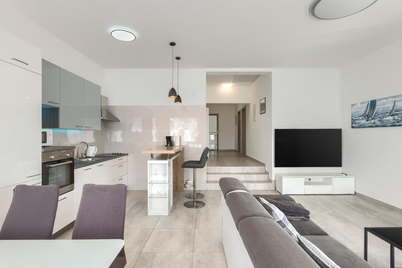 Apartments Medulin 2217 Bagian luar foto
