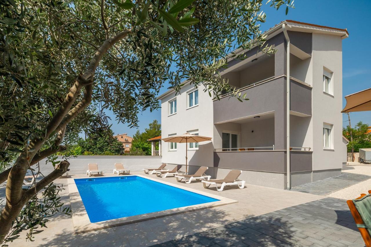 Apartments Medulin 2217 Bagian luar foto