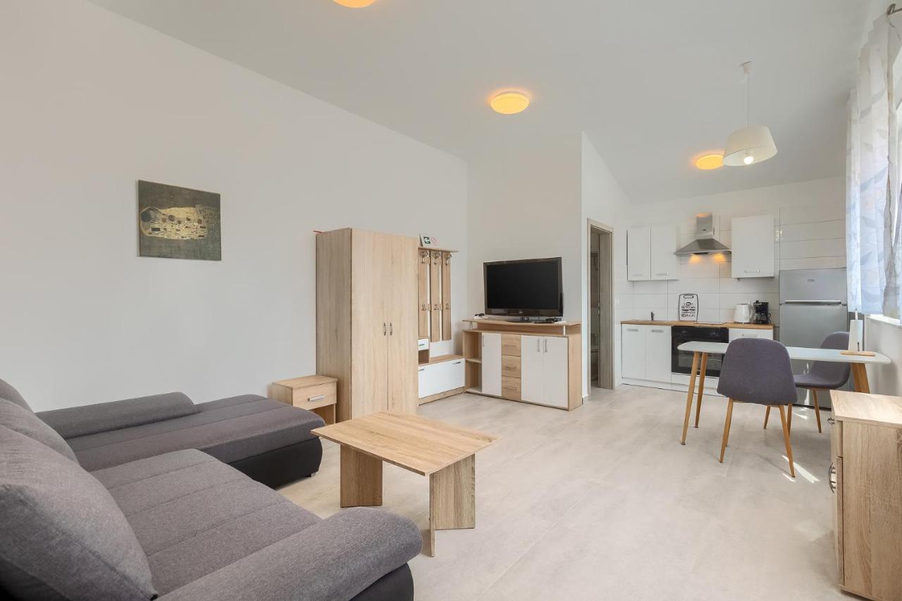 Apartments Medulin 2217 Bagian luar foto