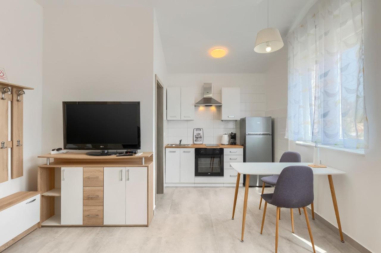Apartments Medulin 2217 Bagian luar foto