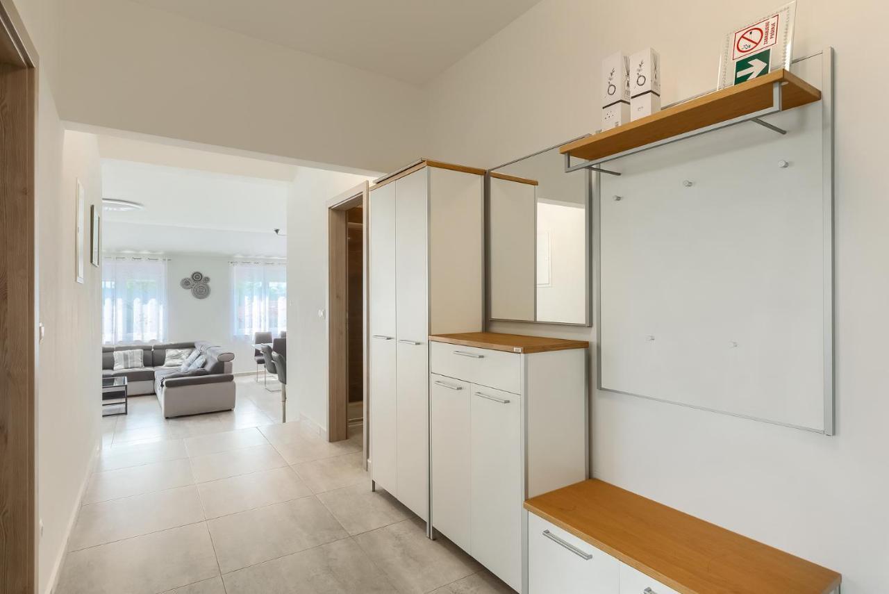 Apartments Medulin 2217 Bagian luar foto