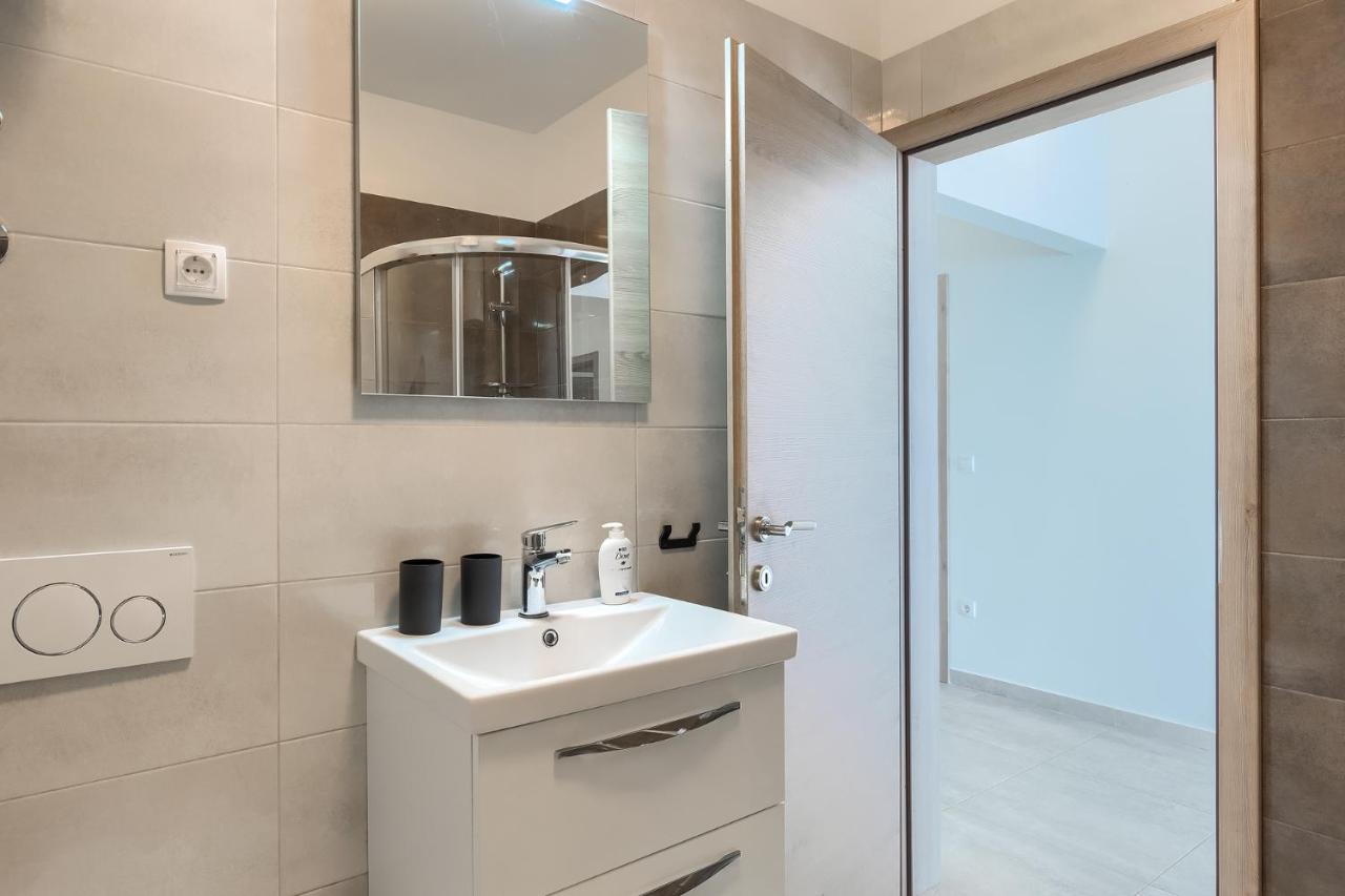 Apartments Medulin 2217 Bagian luar foto